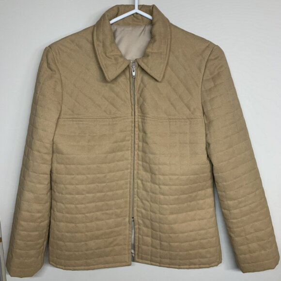 Unique! Ligthweight, Zippered Outdoor Jacket - Picture 1 of 8